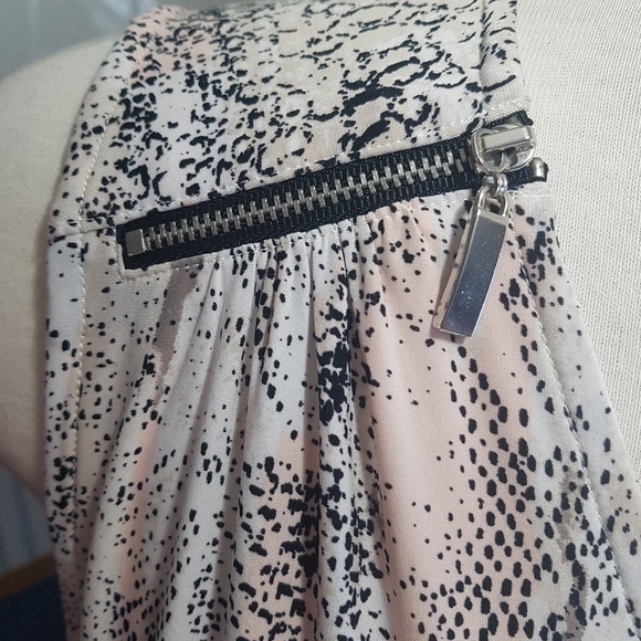 𝅺Inc International Concepts Snakeskin Faux Wrap Tank Top With Zipper Detail - Picture 2 of 10